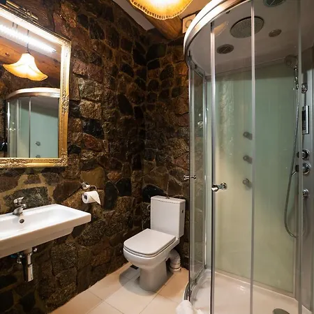 Retrohouse -wypoczynek Bez Dzieci-sauna-jacuzzi-rowery Zadzwon ! (adults Only) Bed and Breakfast