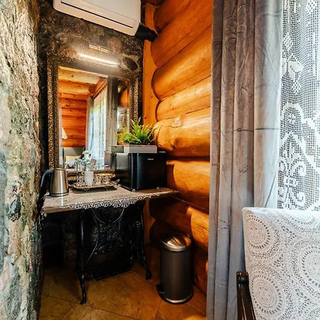 Bed & Breakfast Retrohouse -wypoczynek Bez Dzieci-sauna-jacuzzi-rowery Zadzwon ! (adults Only) 3*