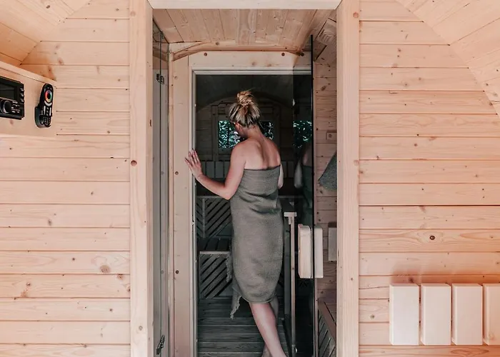 Retrohouse -wypoczynek Bez Dzieci-zadzwon ! (adults Only) Bed and Breakfast Reda